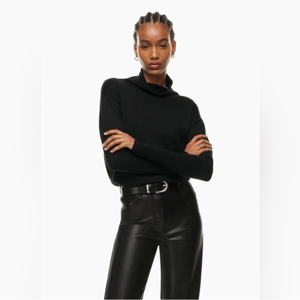 Aritzia Cyprie 100% Wool Sweater S Black
